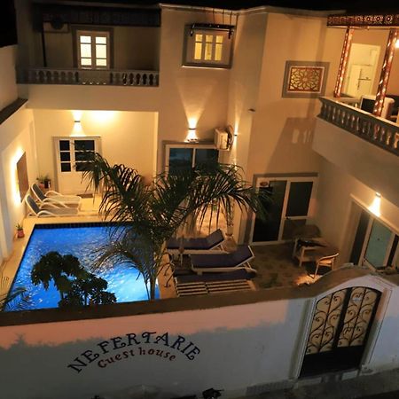 Nefertarie Guest House Луксор Екстер'єр фото
