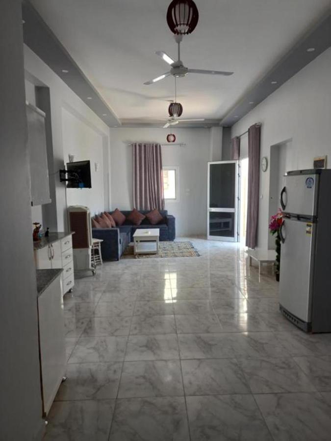 Nefertarie Guest House Луксор Екстер'єр фото