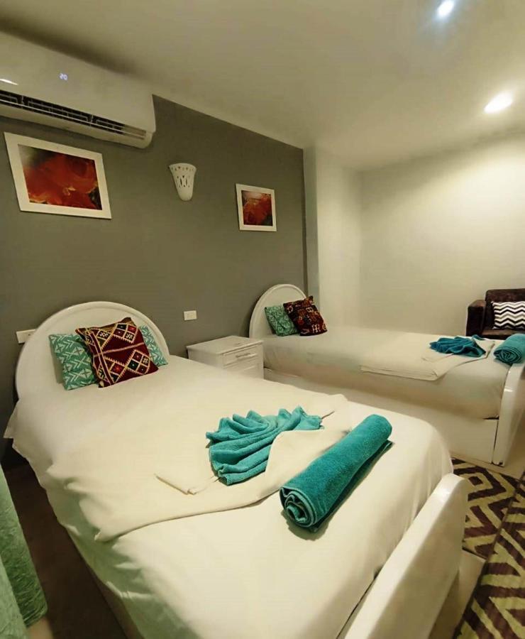 Nefertarie Guest House Луксор Екстер'єр фото